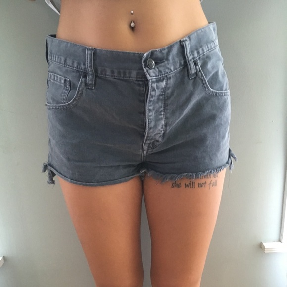brandy melville booty shorts